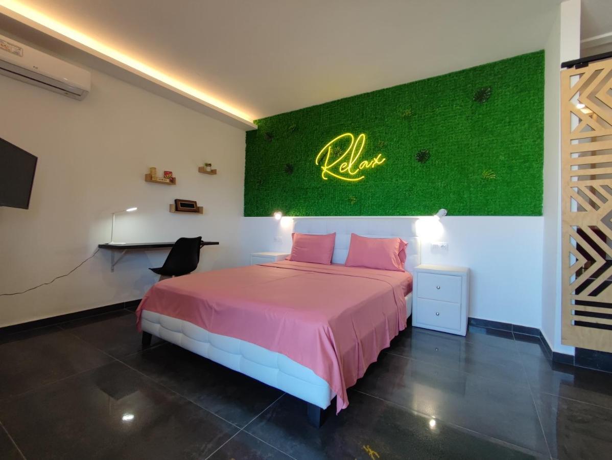 Theasis 4 Luxury Studio With Sea View Neos Marmaras Exterior photo